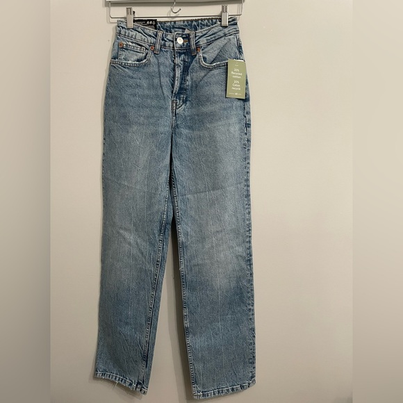 NWT H&M 90’s Straight Jeans - Picture 2 of 6